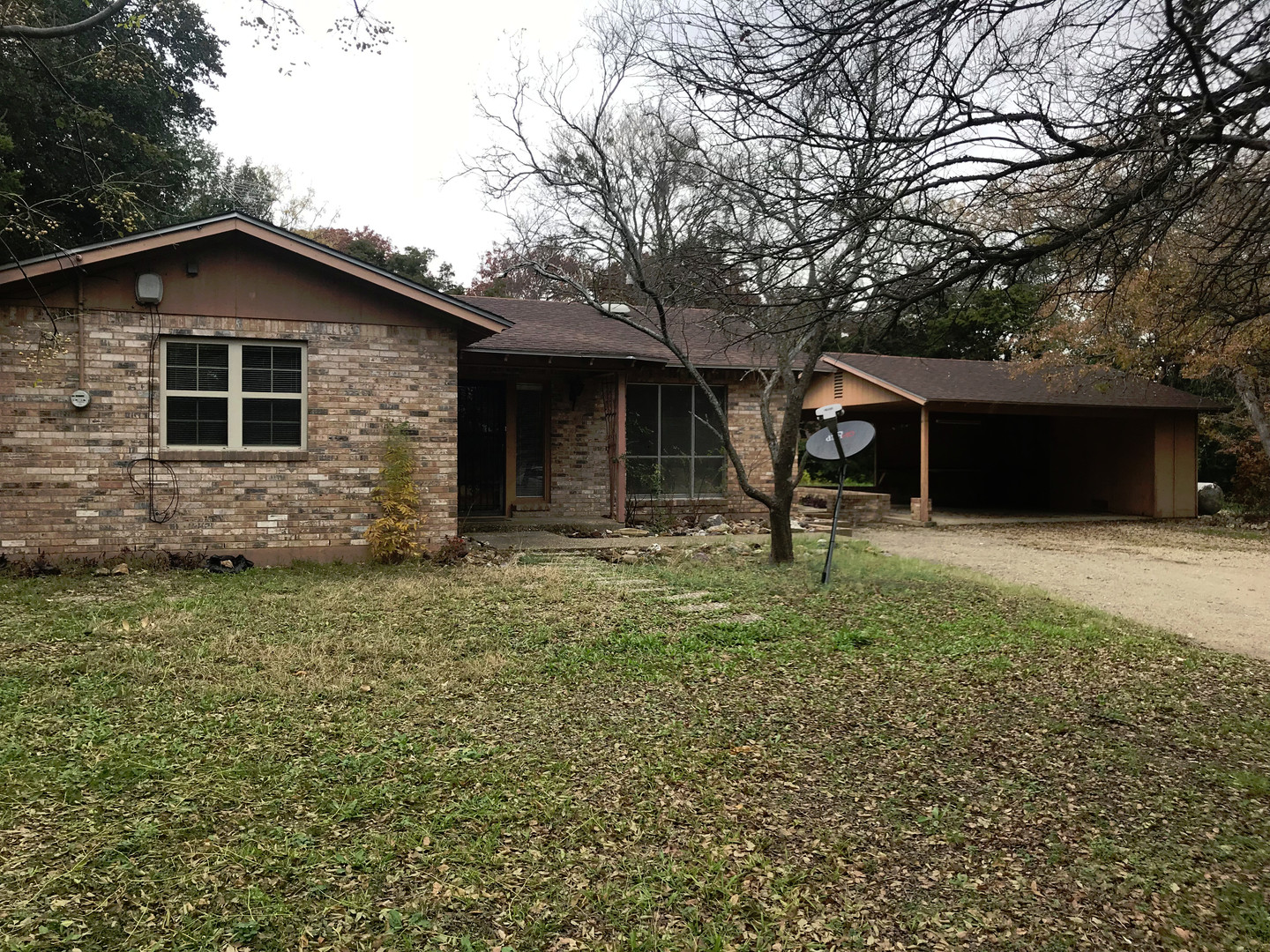 Waco House: 13001 Woodway Dr.