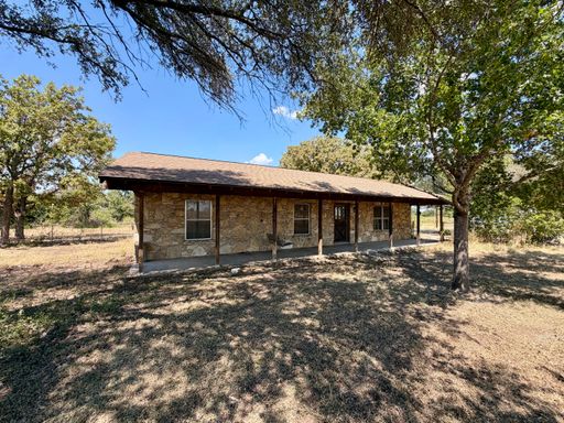 3BR / 2BA Fully Updated House in China Spring | Bosqueville ISD – photo 1
