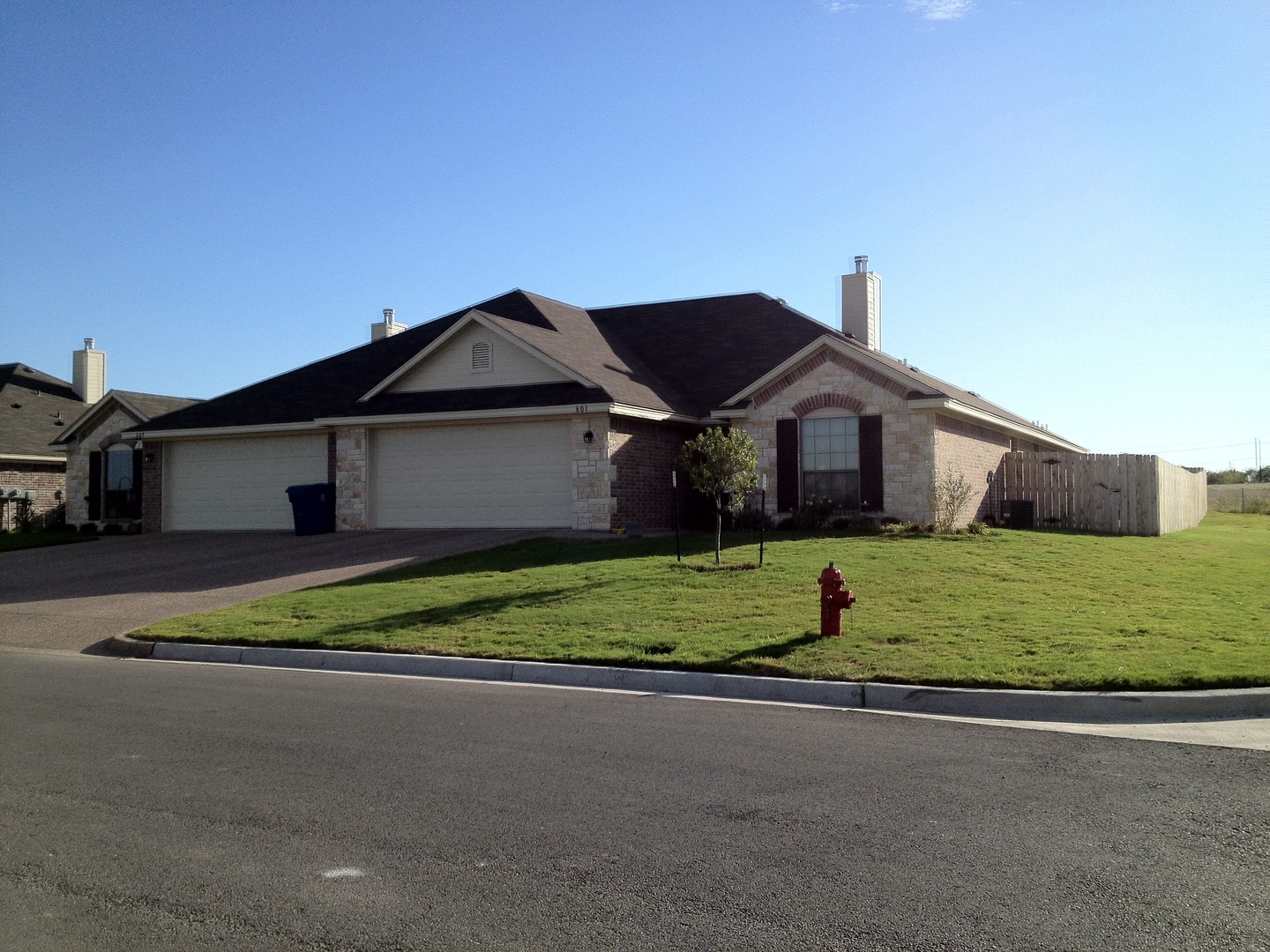 Hewitt House: 600 Monticello Circle
