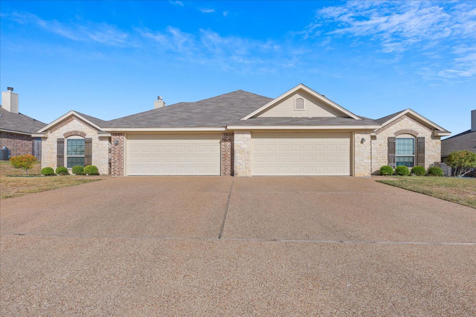 Hewitt House: 621 Monticello Circle