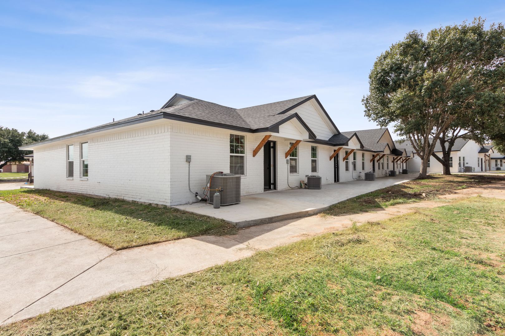 Waco House: 9114 Royal Lane