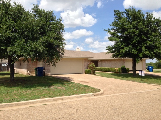 636 Park Place Dr. , Hewitt, TX 76643