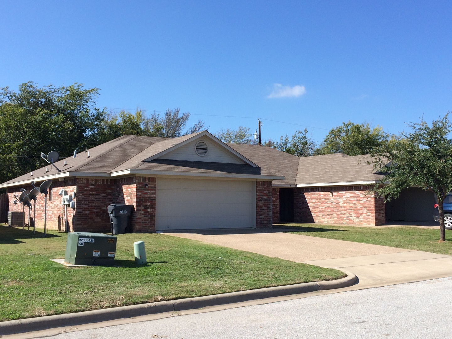 Waco House: 10301 A Hyacinth Lane