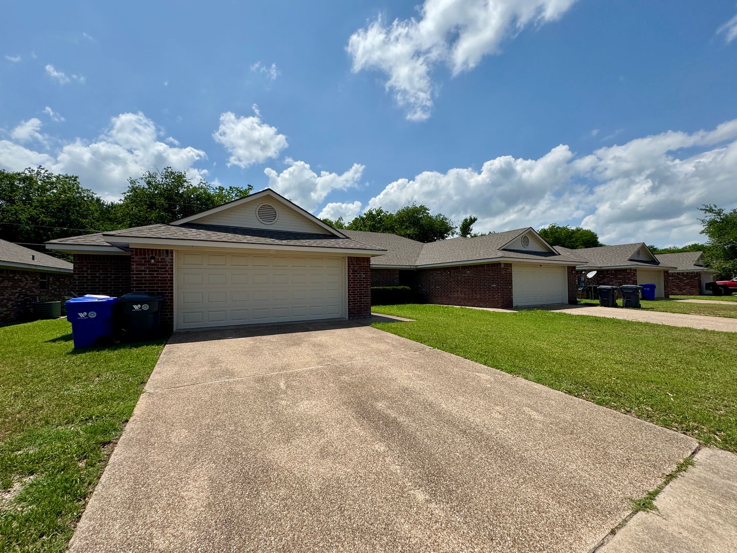 Waco House: 10301 B Hyacinth Lane