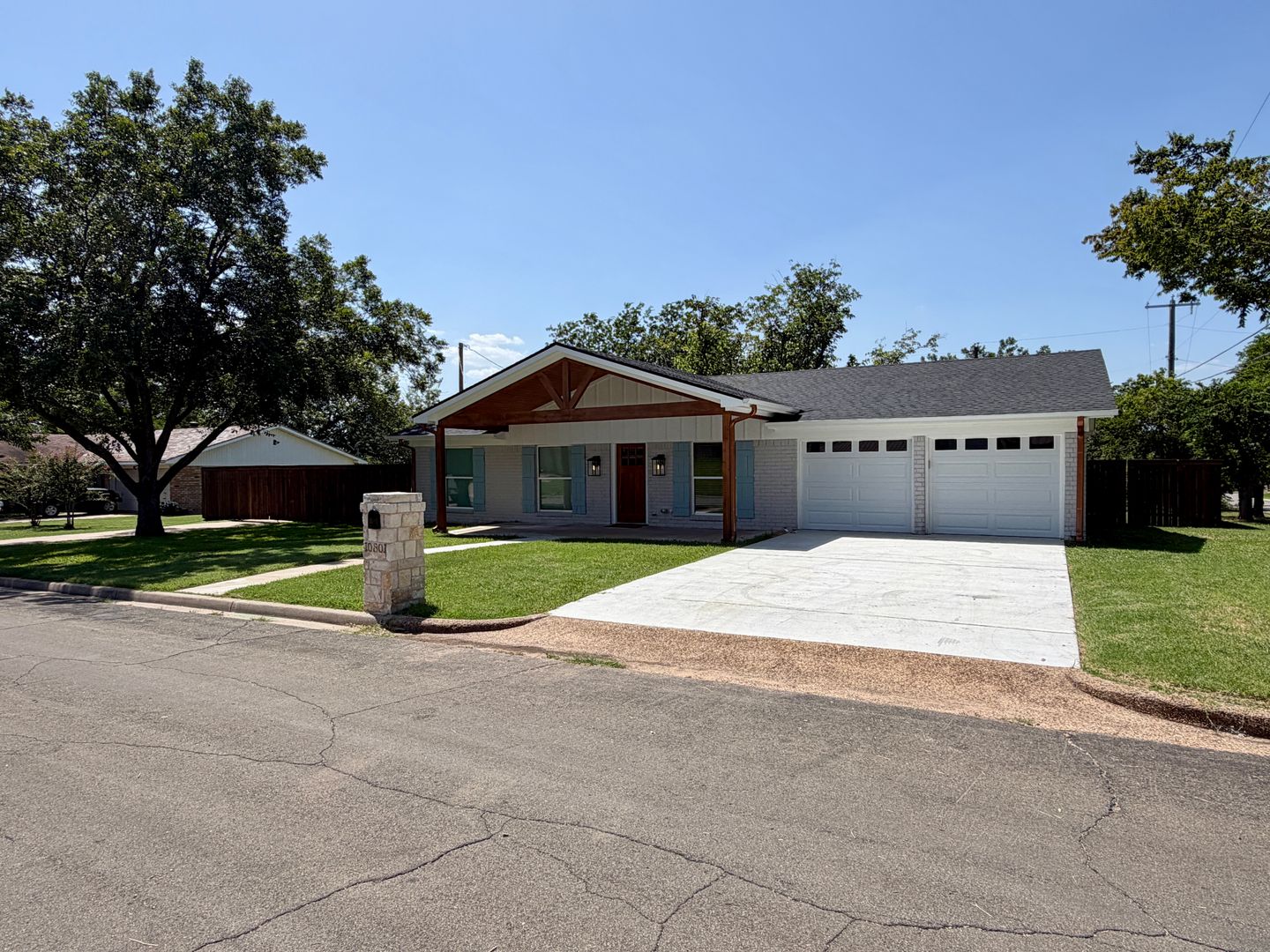 Woodway House: 10801 Rick Drive