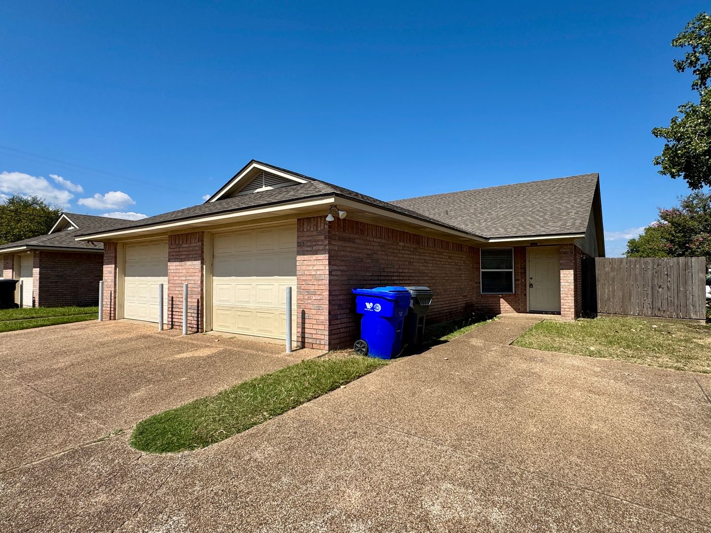 Waco House: 1617 Breezy