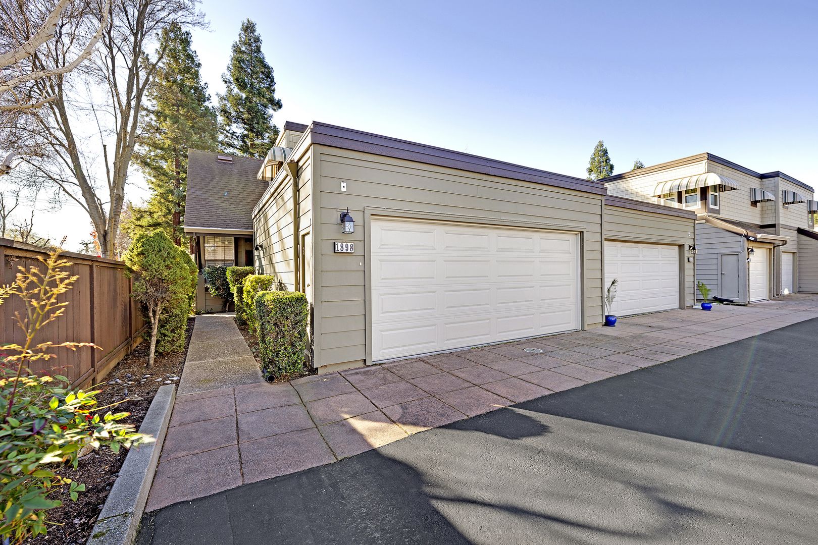 Pleasanton Townhome: 1898 Harvest Road