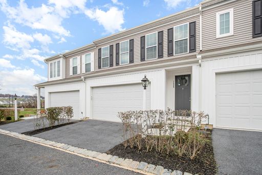West Shore School District Town-Home For Rent 3 Stories, 3 Bedrooms 2.5 Bath For Rent