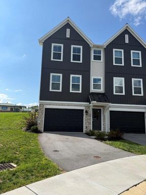 Carlisle Area School District Brand New Town-Home For Rent, 3 Bedrooms, 2.5 Bathrooms and 3 Stories, DO NOT MISS!!! – photo 1