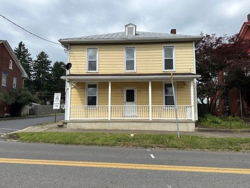 Located in Newport, PA, This 3-Bedroom + Bonus Room, 1.5-Bathroom Single Family Home Offers Practical, Well-Maintained Living Space Located In Newport School District. – photo 1