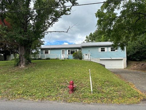 Charming 3-Bedroom, 2-Bathroom Single Family Home in Newport, PA offering practical living and convenient features. – photo 1
