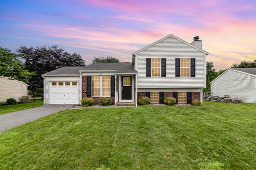 Single Family 3-Bedroom, 2-Bathroom Single Family Home Located in Cumberland Valley School District/Mechanicsburg, PA.