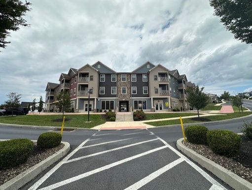 2-Bedroom, 2-Bathroom 3rd Floor Apartment For Rent in Harrisburg, PA, Central Dauphin School District. – photo 1