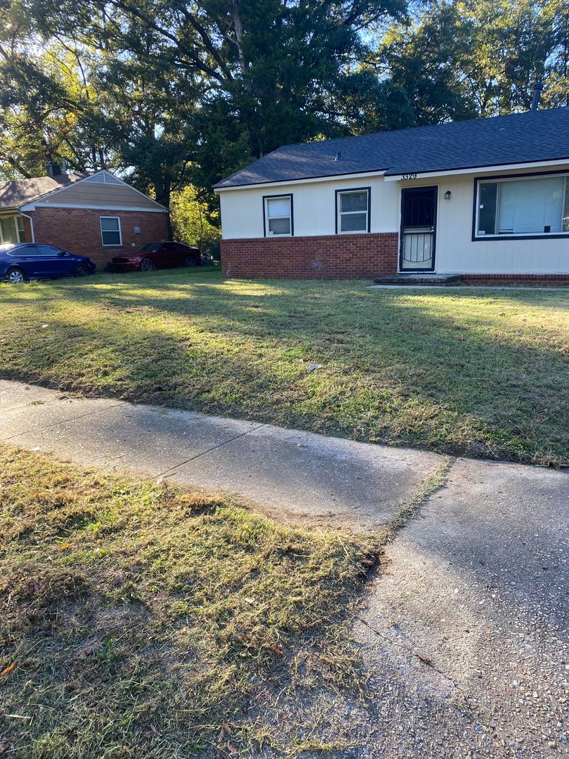 Memphis House: 3329 Madewell Drive
