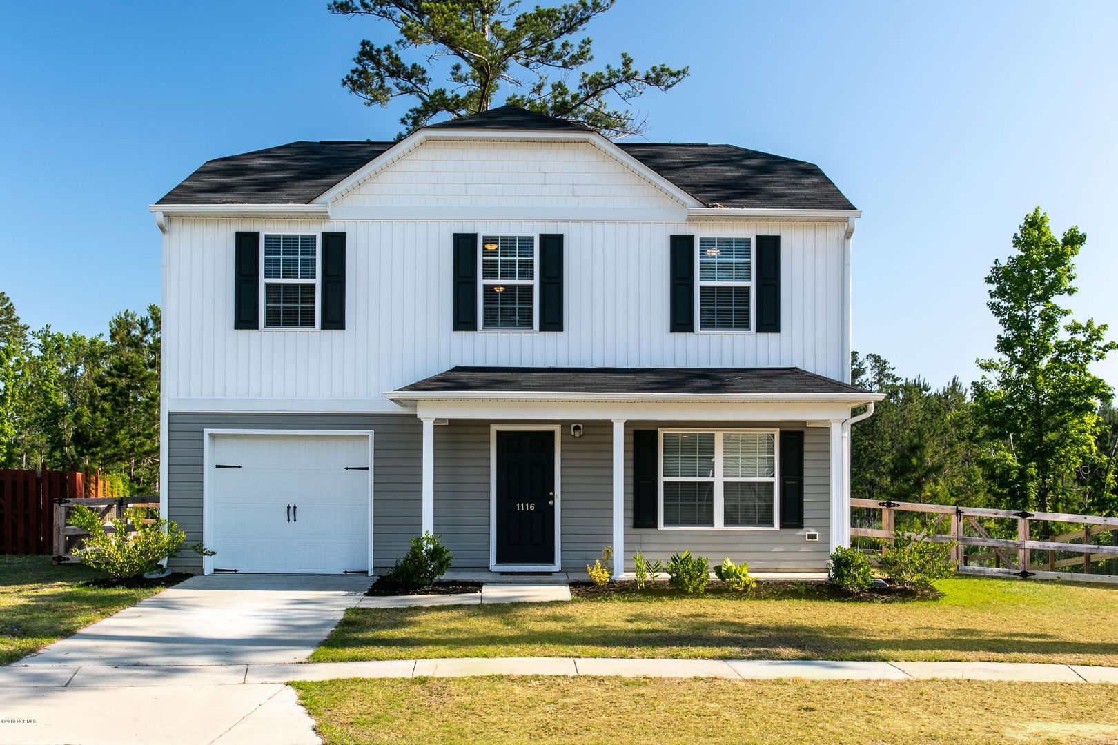 Leland House: 1116 Jordan Lake Court