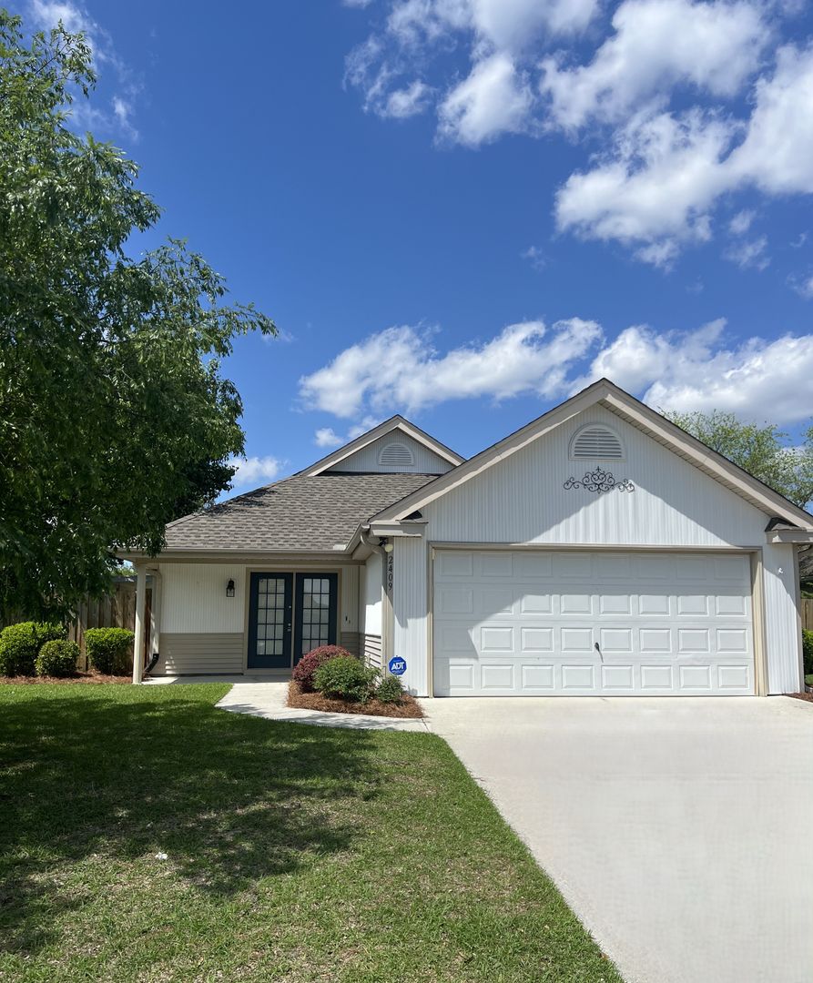 Wilmington House: 2409 Sunburst Court