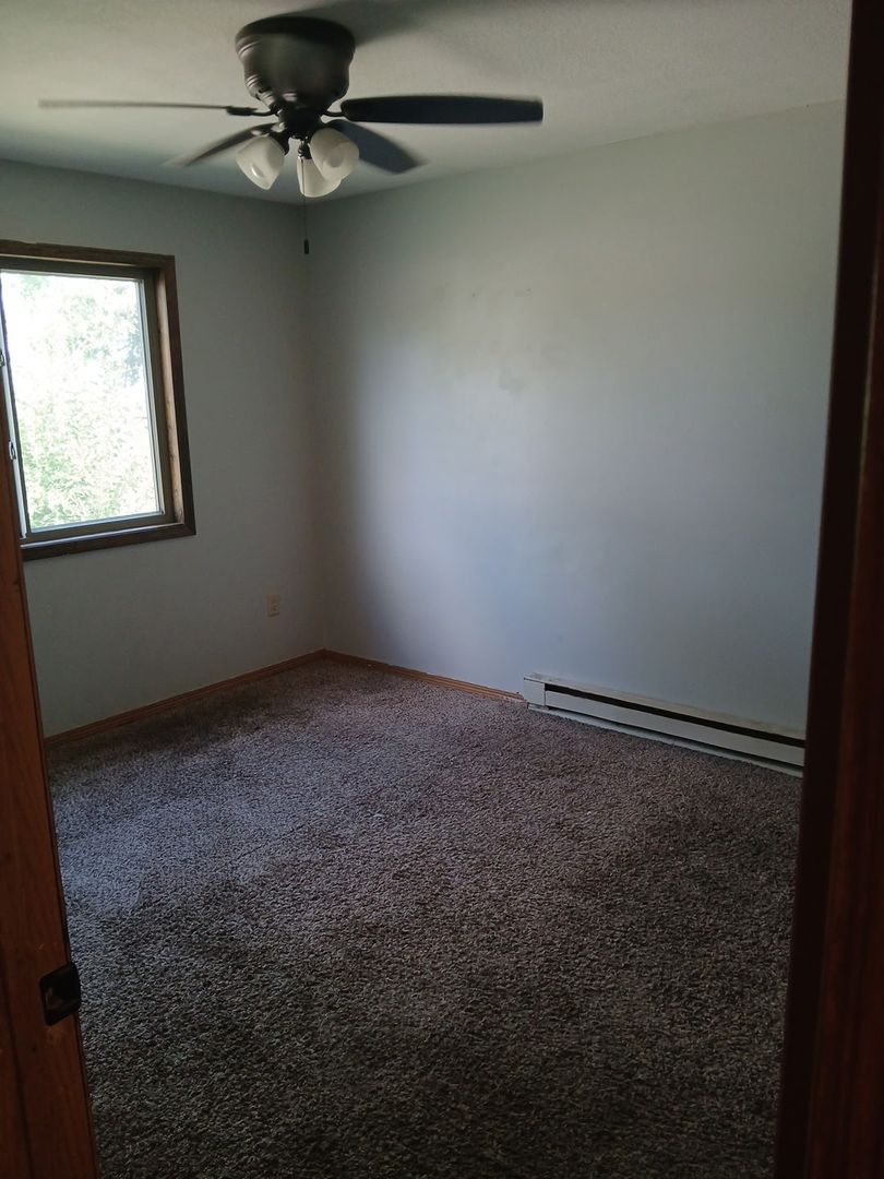 Sioux Falls Apartment: 930 N Dakota Ave