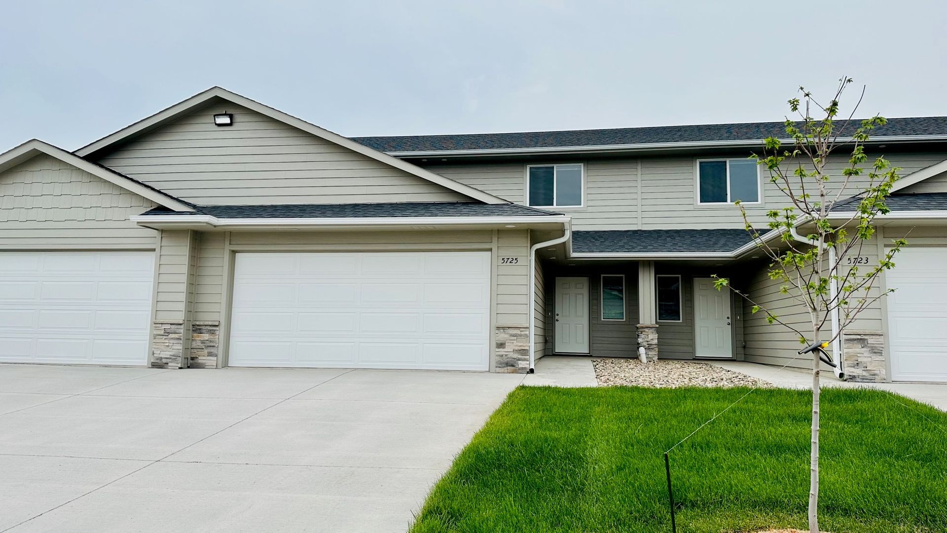 Sioux Falls Apartment: 5700 Hitching Place