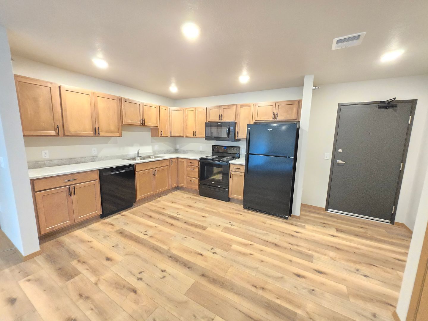 Sioux Falls Apartment: 3600 S. Linedrive Avenue