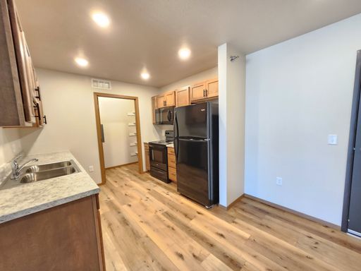 Cozy 1-Bed, 1-Bath Walkout with Patio, Attached Garage and Most Utilities Paid – photo 1