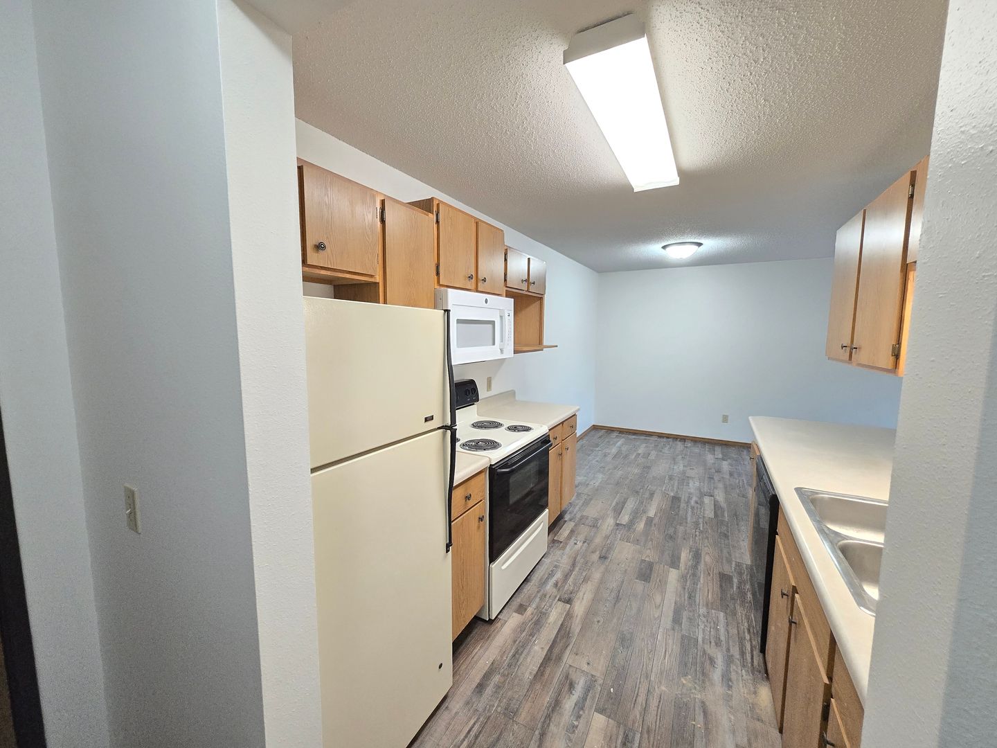 SIOUX FALLS Apartment: 4500 EAST 33RD St