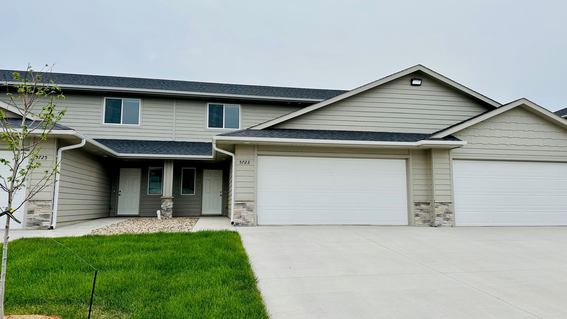 Sioux Falls Apartment: 5700 Hitching Place