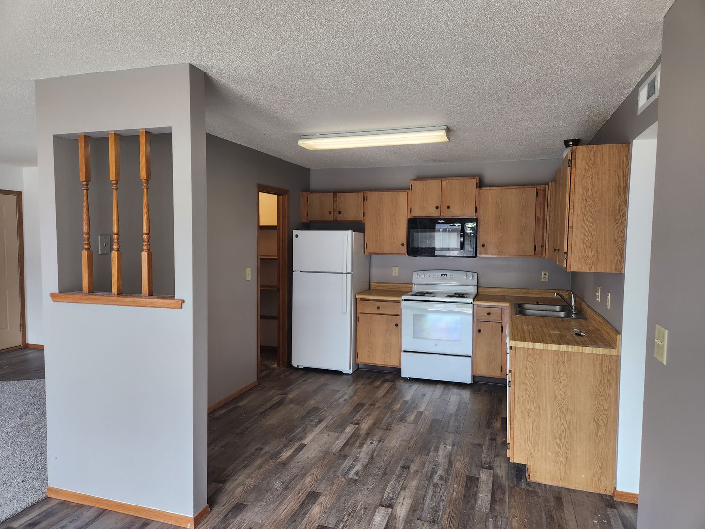 SIOUX FALLS Apartment: 5405 W. 56TH ST.