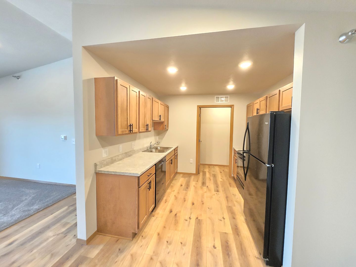 Sioux Falls Apartment: 3600 S. Linedrive Avenue