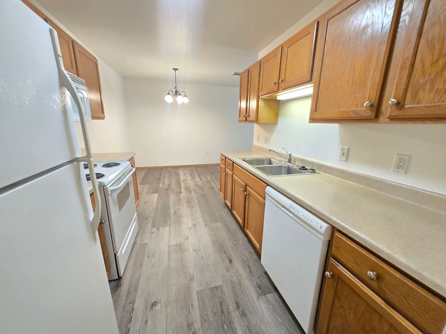 SIOUX FALLS Apartment: 3225 S. SYCAMORE AVE.