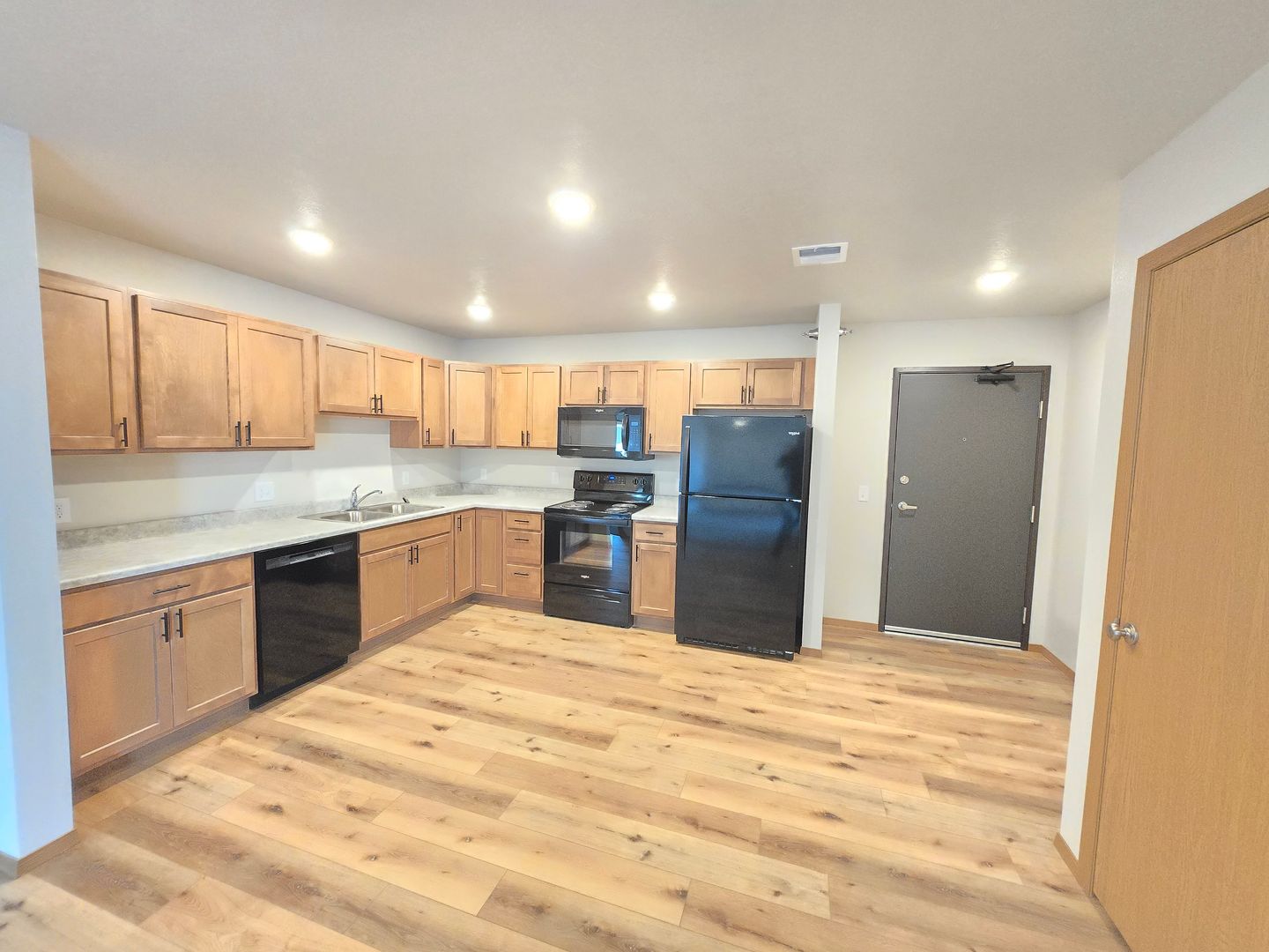 Sioux Falls Apartment: 3600 S. Linedrive Avenue