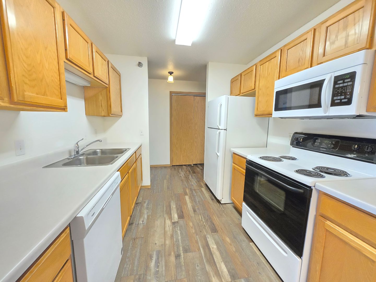 SIOUX FALLS Apartment: 4512 E. 42ND ST.