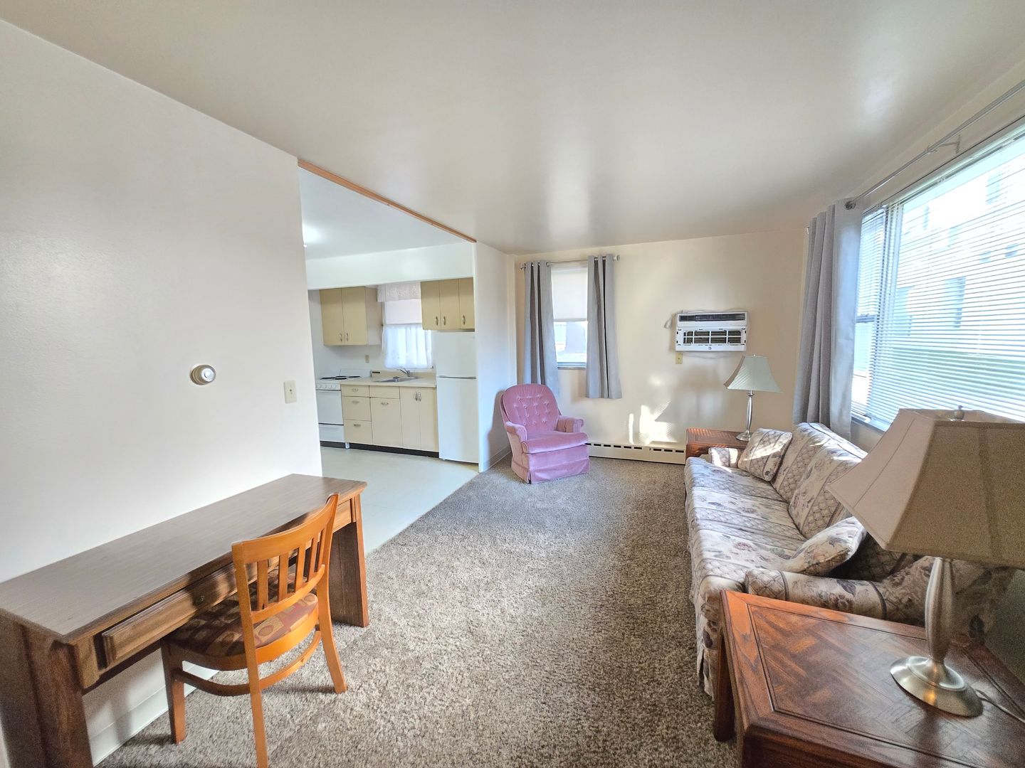 Sioux Falls Apartment: 2490 W Kenwood Manor