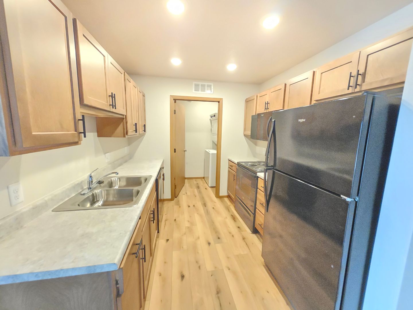 Sioux Falls Apartment: 3600 S. Linedrive Avenue