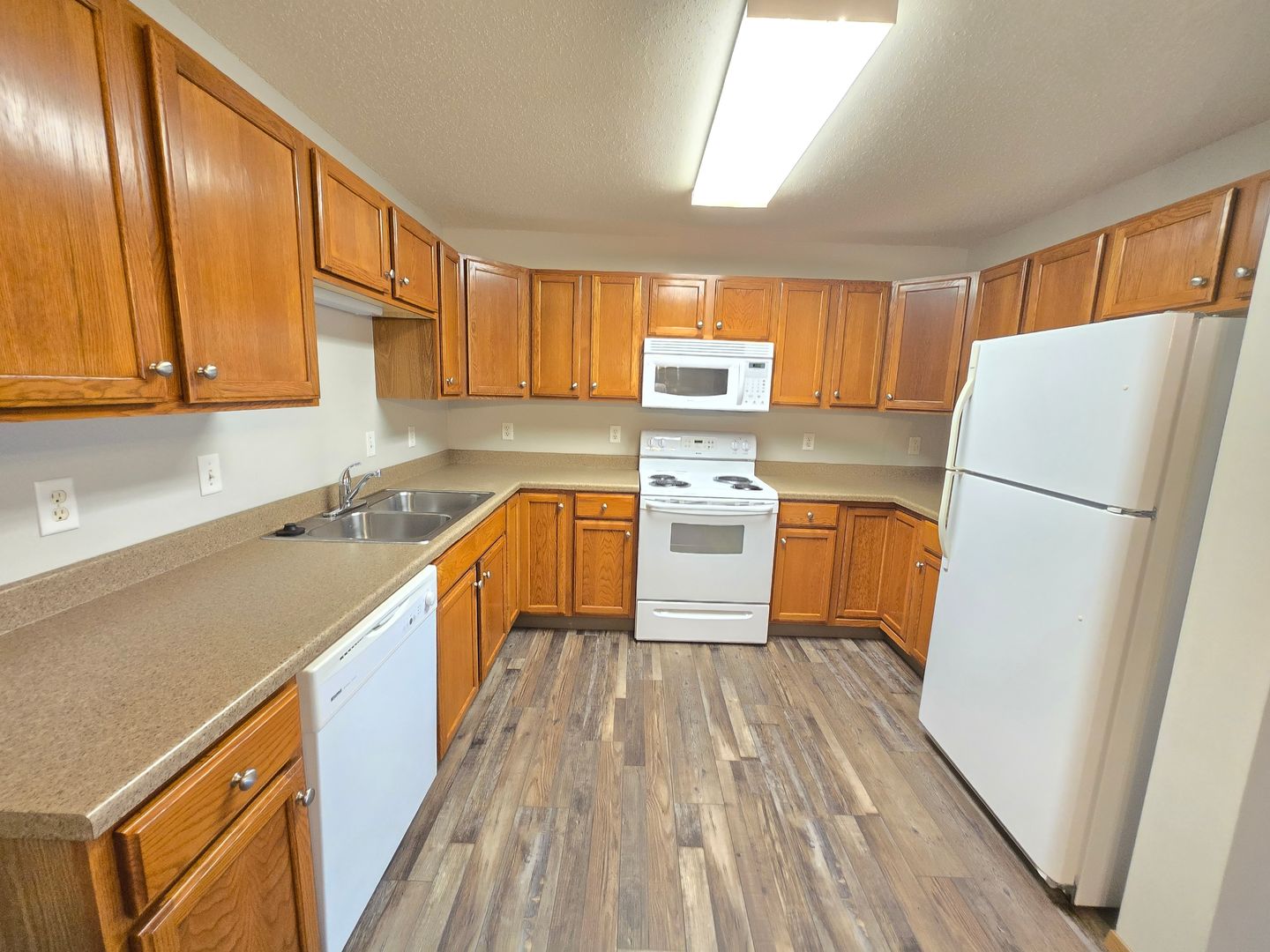 SIOUX FALLS Apartment: 4801 E. 41ST ST.