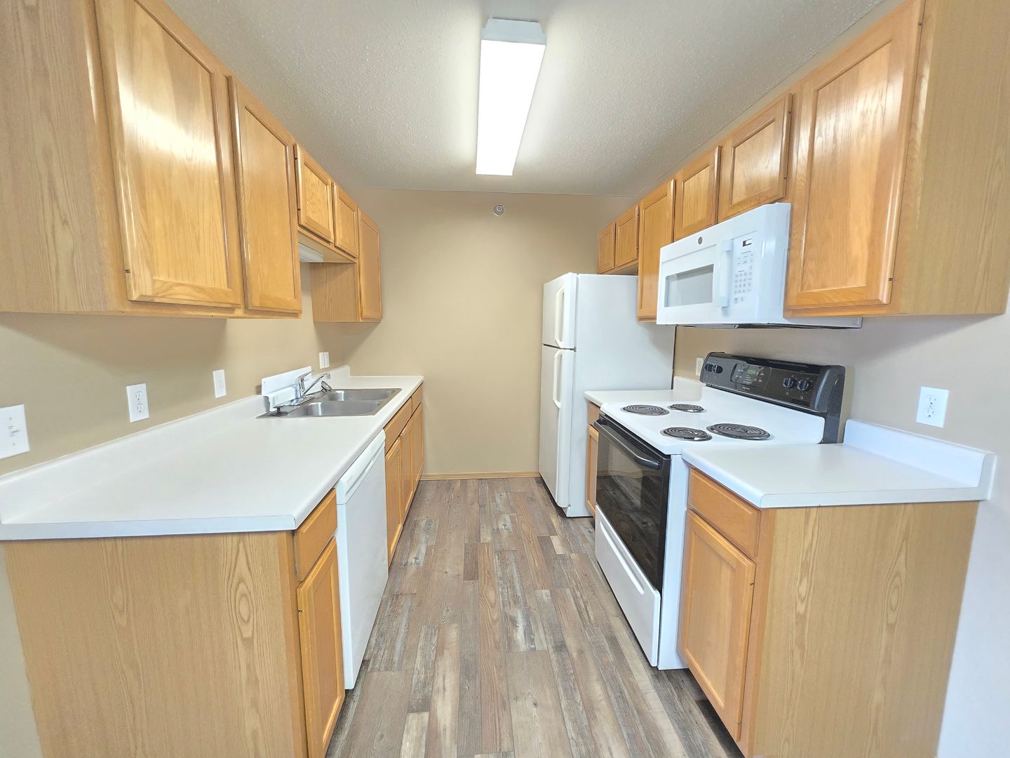 SIOUX FALLS Apartment: 4512 E. 42ND ST.