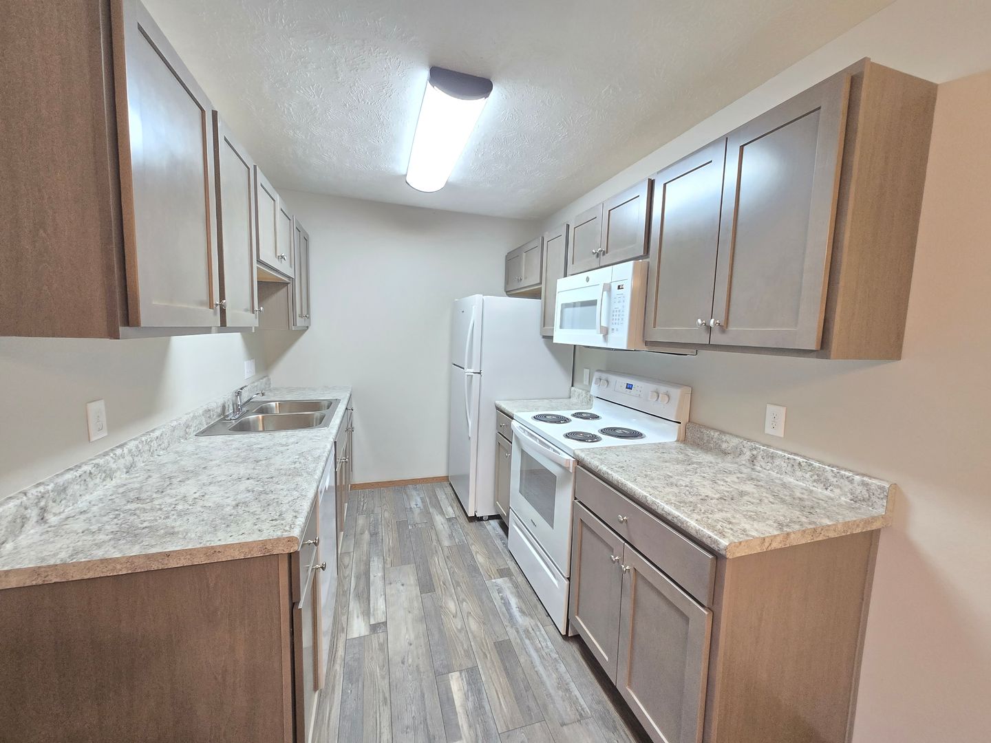 SIOUX FALLS Apartment: 6500 W. 43RD ST.