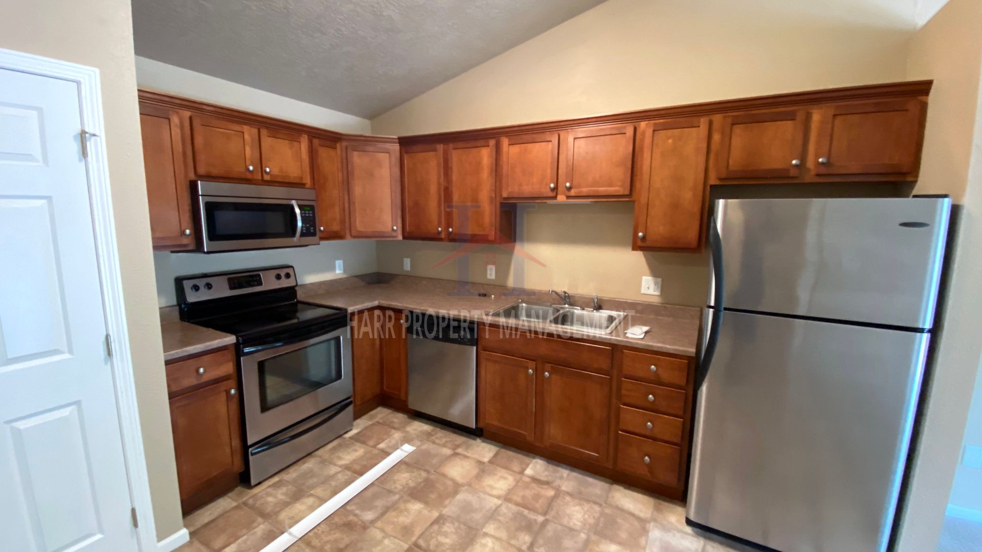 SIOUX FALLS Apartment: 4612 E. 15TH ST.