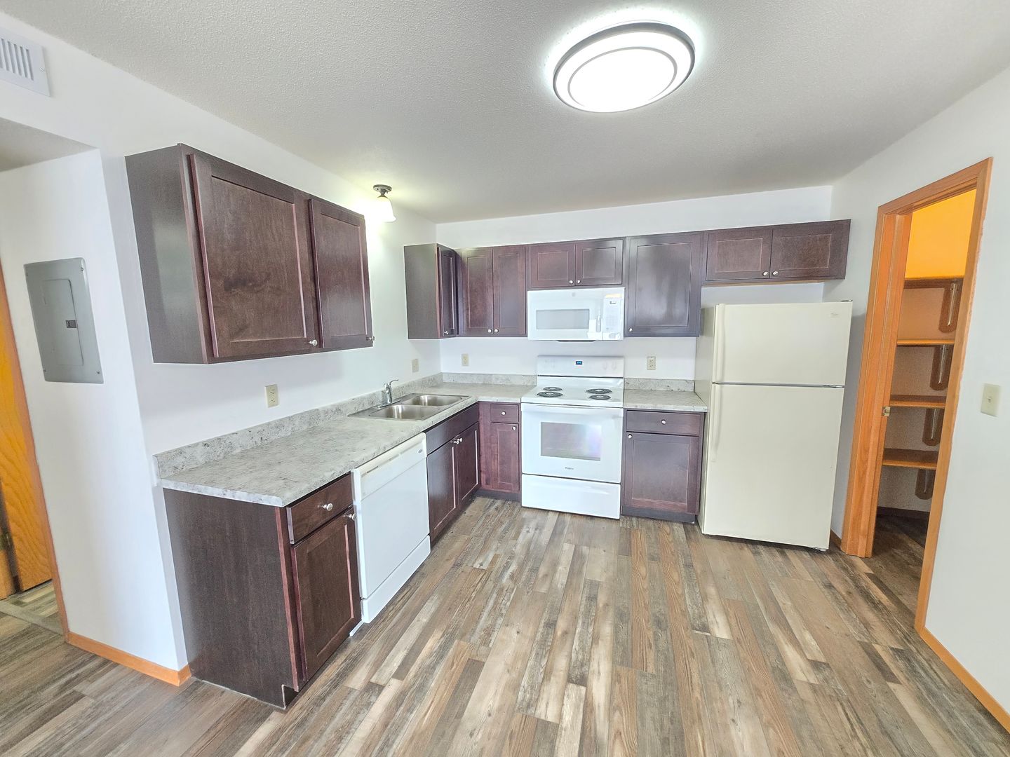 SIOUX FALLS Apartment: 5405 W. 56TH ST.