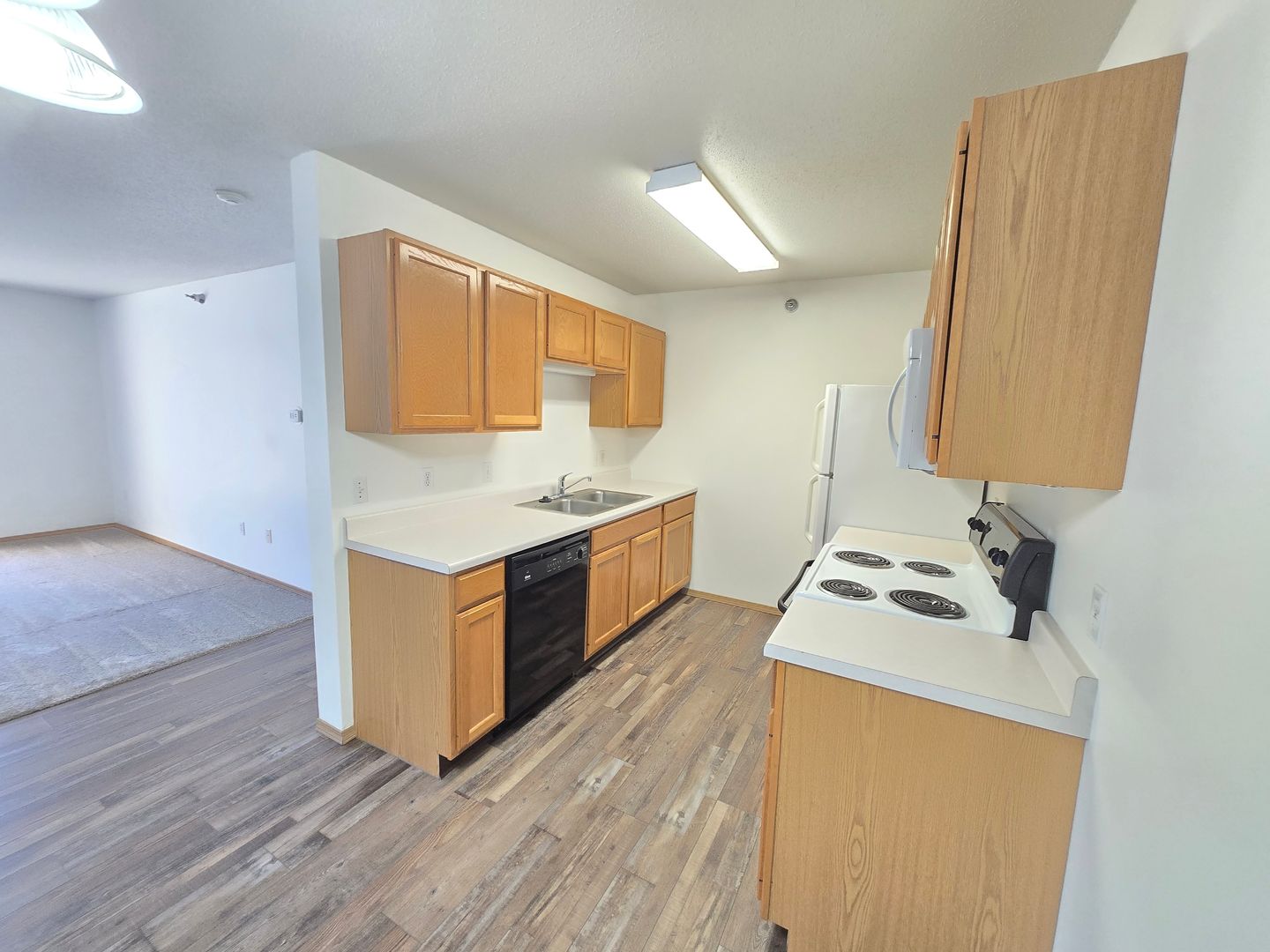 SIOUX FALLS Apartment: 4512 E. 42ND ST.