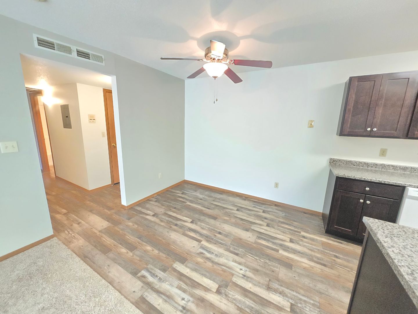 SIOUX FALLS Apartment: 101 EAST TWIN OAKS ROAD