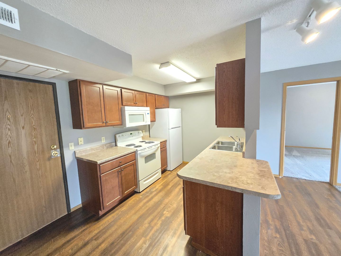 SIOUX FALLS Apartment: 4500 EAST 33RD St