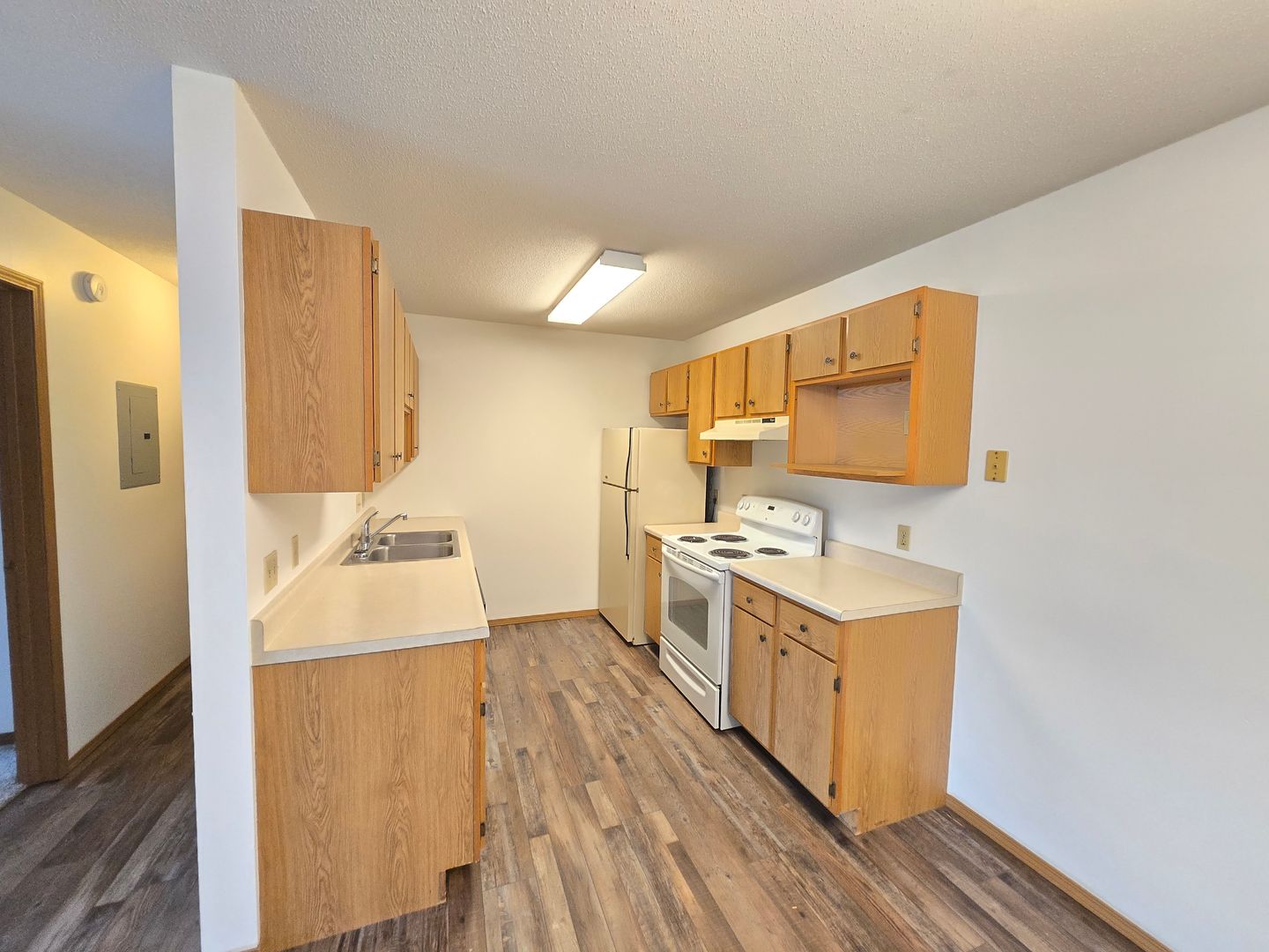 SIOUX FALLS Apartment: 4500 EAST 33RD St