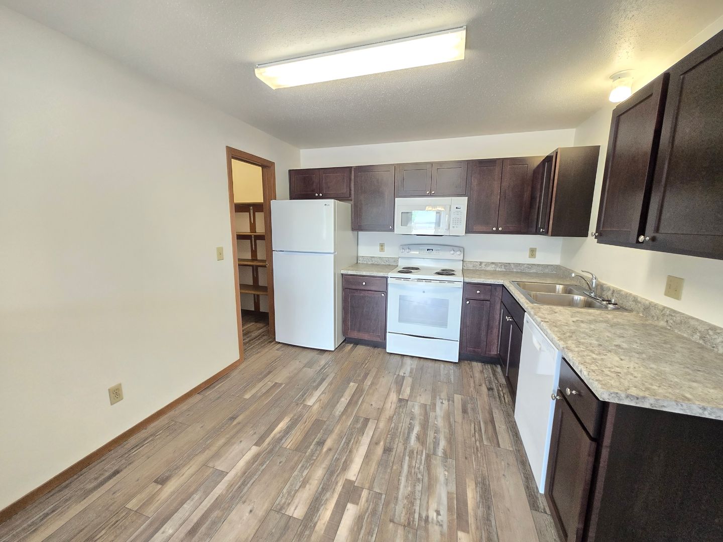 SIOUX FALLS Apartment: 5401 WEST 56TH