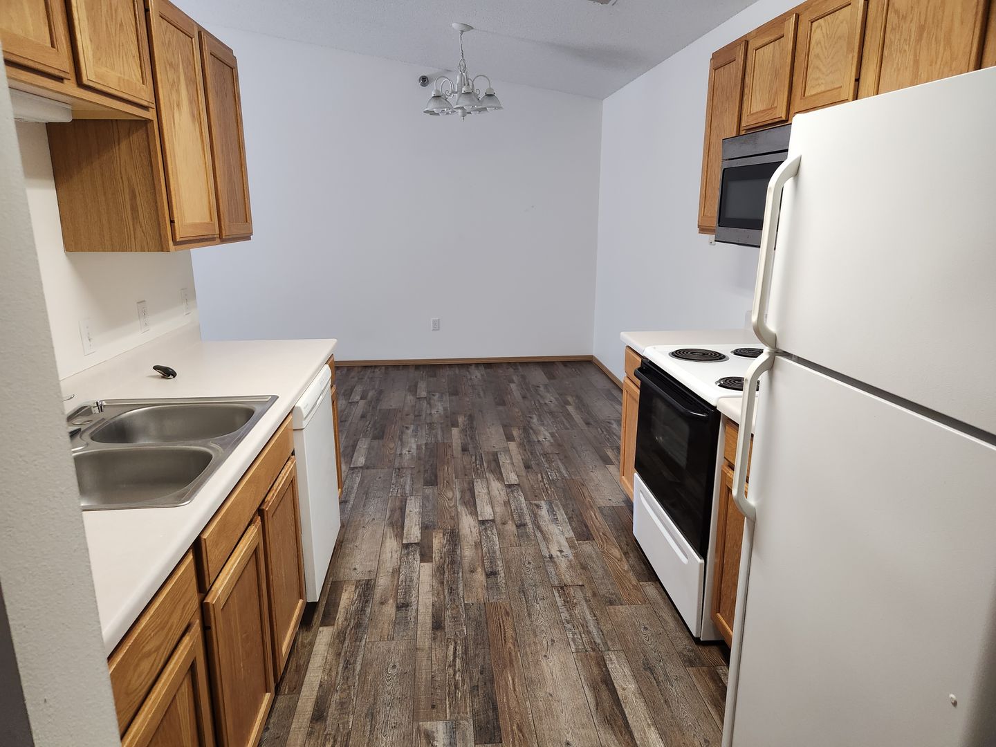 SIOUX FALLS Apartment: 4512 E. 42ND ST.