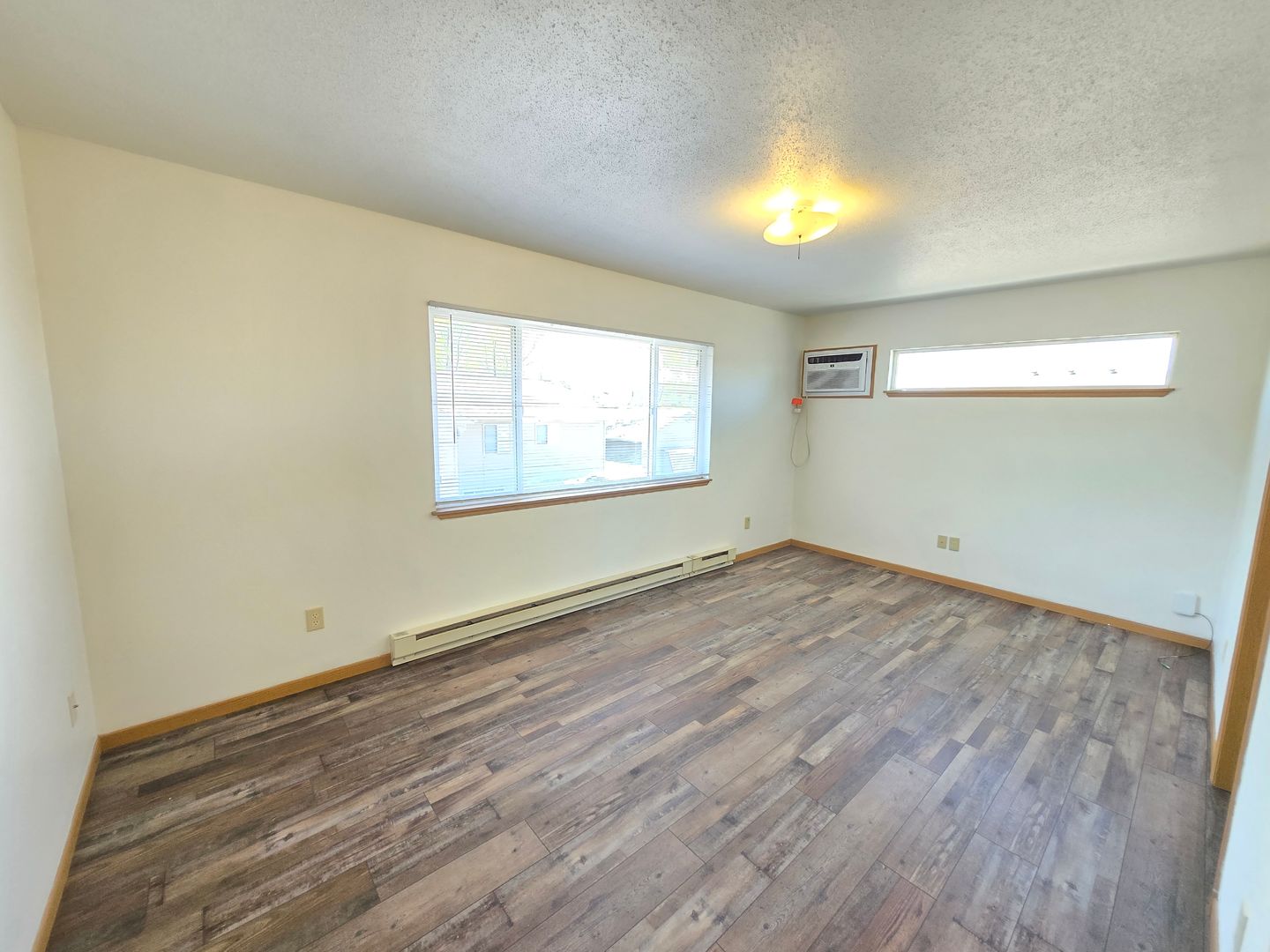 Sioux Falls Apartment: 421 S Williams Ave .