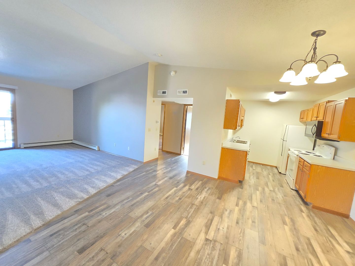 SIOUX FALLS Apartment: 6500 W. 43RD ST.