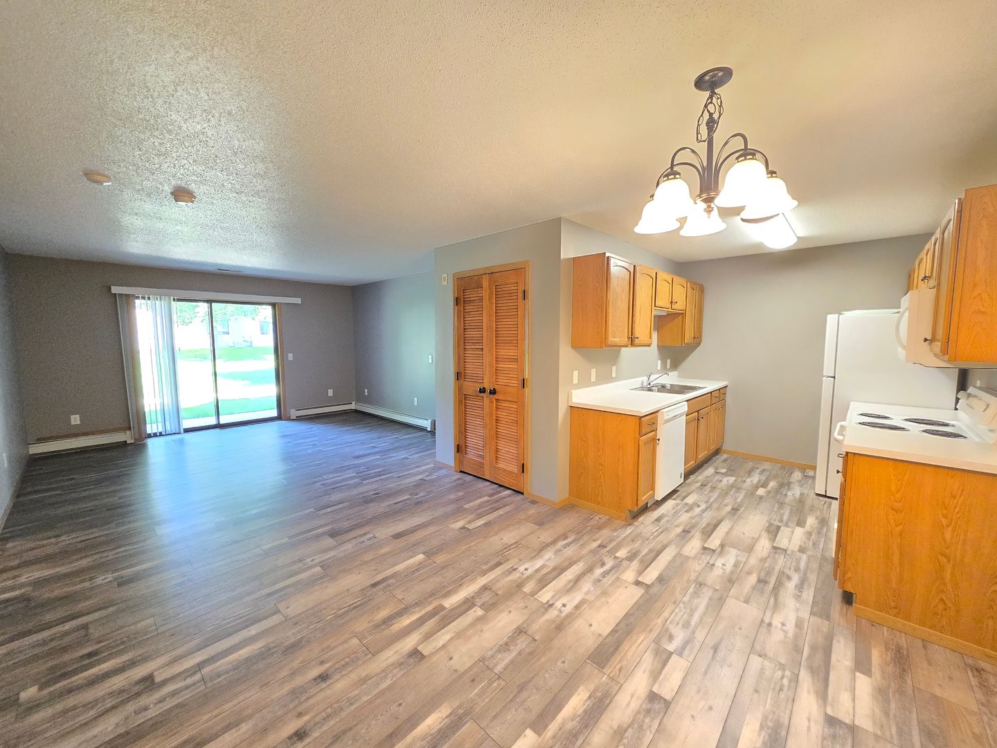 SIOUX FALLS Apartment: 4821 E. 41ST ST.