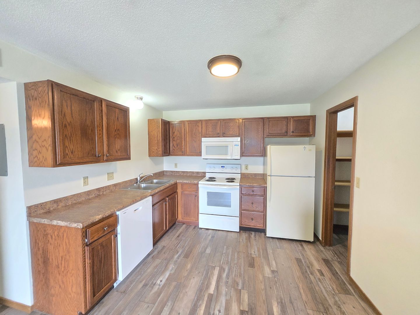 SIOUX FALLS Apartment: 5301 W. 56TH ST.