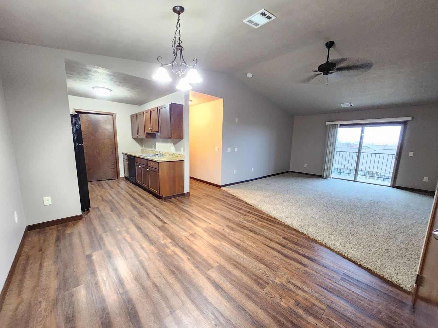 SIOUX FALLS Apartment: 3600 S. SYCAMORE AVE.