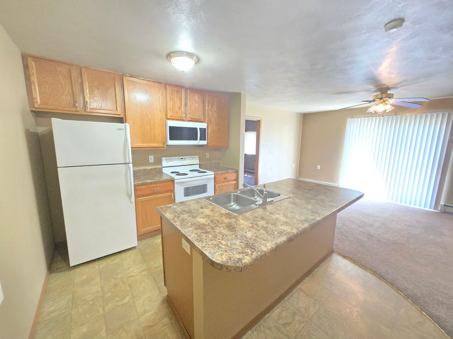 Sioux Falls Apartment: 2901 E Madison St